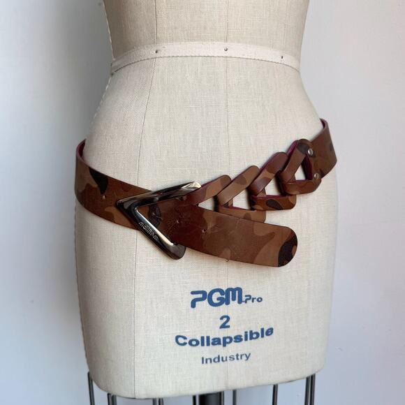Vintage 2000s MALINI MURJANI Camo Triangle Buckle Leather Belt - Picture 2 of 11